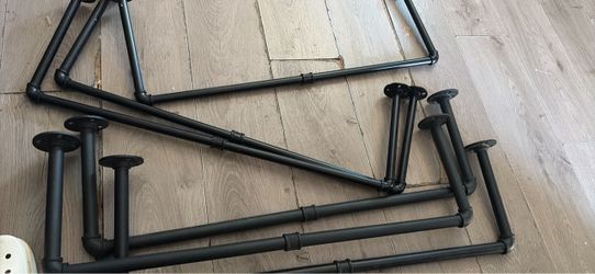 Closet rod pipes