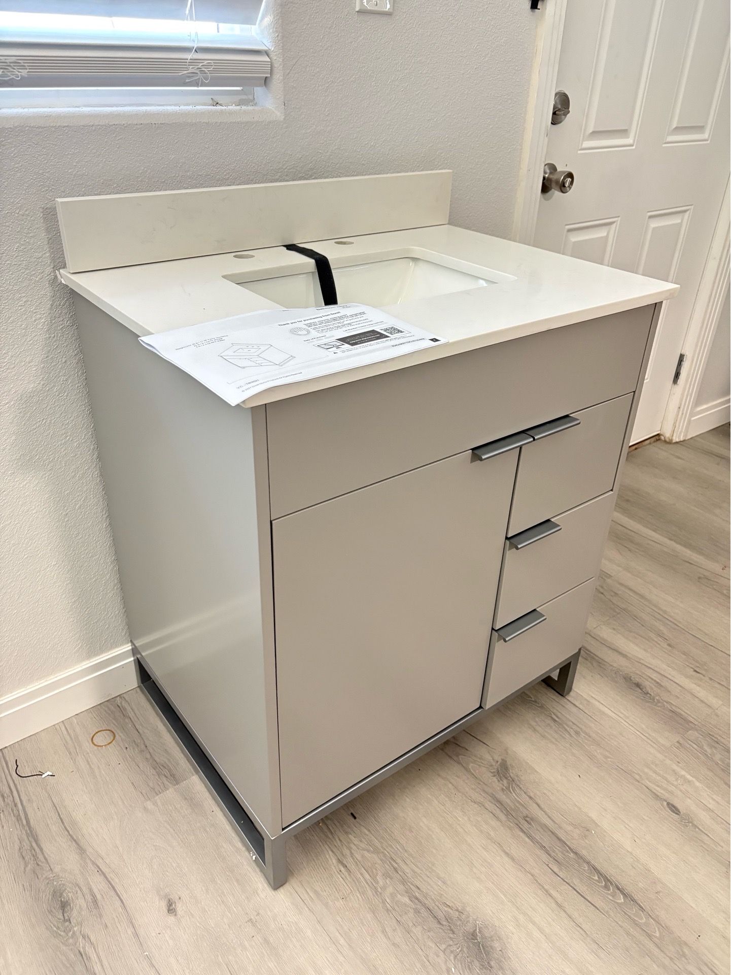30 inch Bathroom Vanity (BRAND NEW)