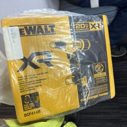 Cordless Rivet Gun DEWALT Brand New.