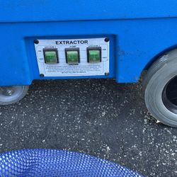 Commercial Carpet Extractor 