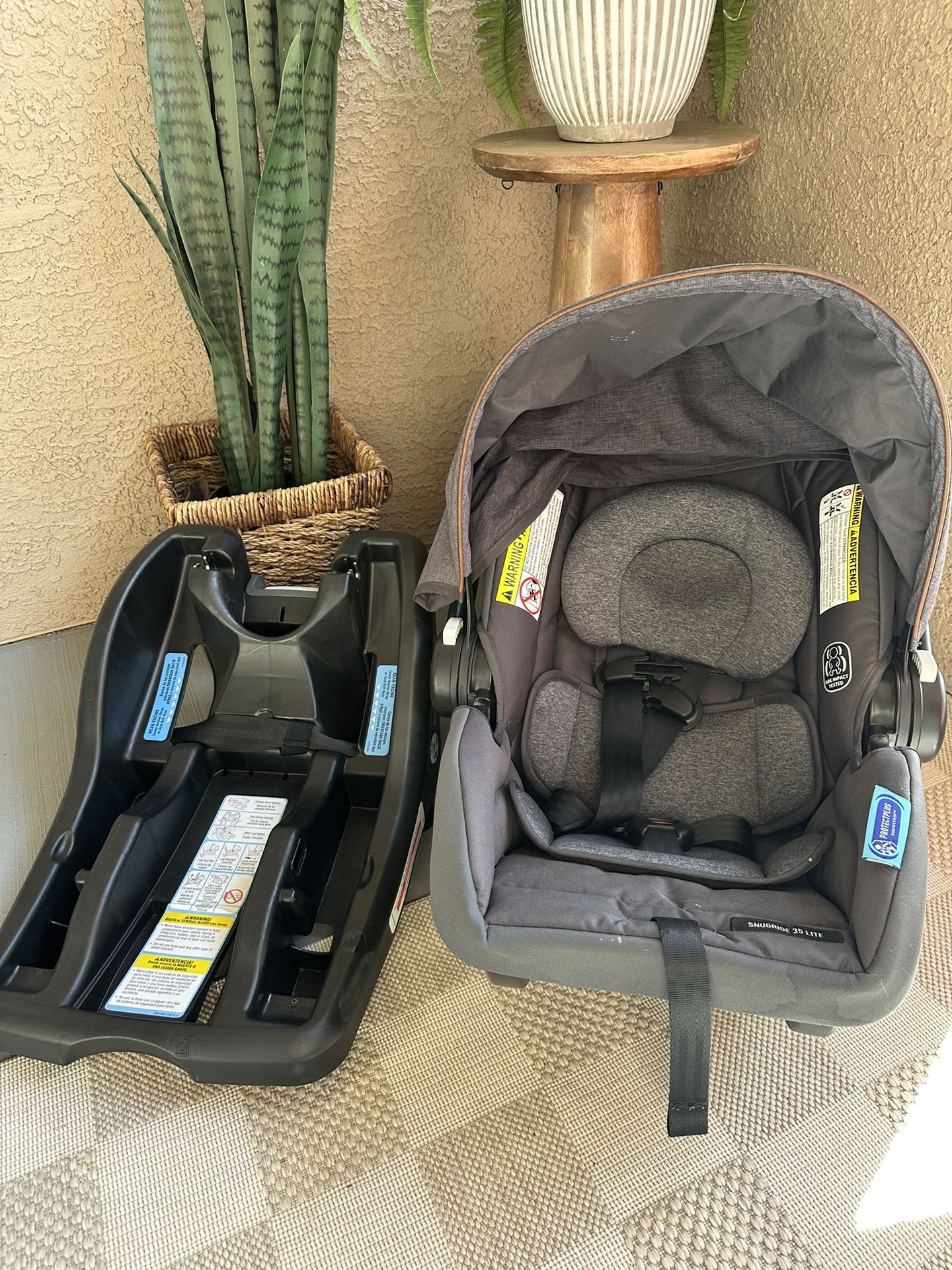 Graco Snugride 35 Lite Modes Travel System, Hemlock, Black Infant car seat carrier