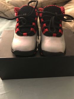 Jorden retro 10 size 7c silver , black and red