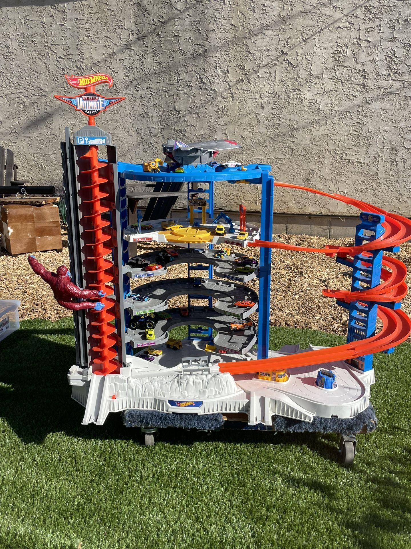 🔥Hot Wheels • Super Ultimate Garage