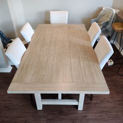 Dining Room Set! Great Condition | Fits 10 Comfortably 
