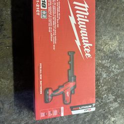 Milwaukee M18 Cordless Caulk/adhesive Gun 