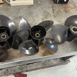 Outboard Marine Engine Propellers. Misc 