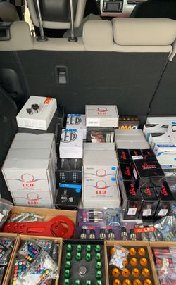 LEDS Headlight todo esta nuevo en sus cajas color blancos 6000k tengo de todo tipo de medidas números y letras LED headlight bulbs