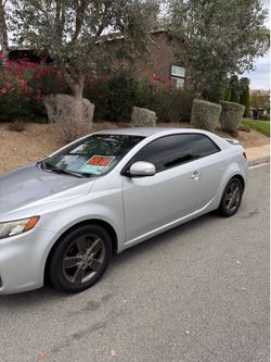2010 KIA Forte Koup
