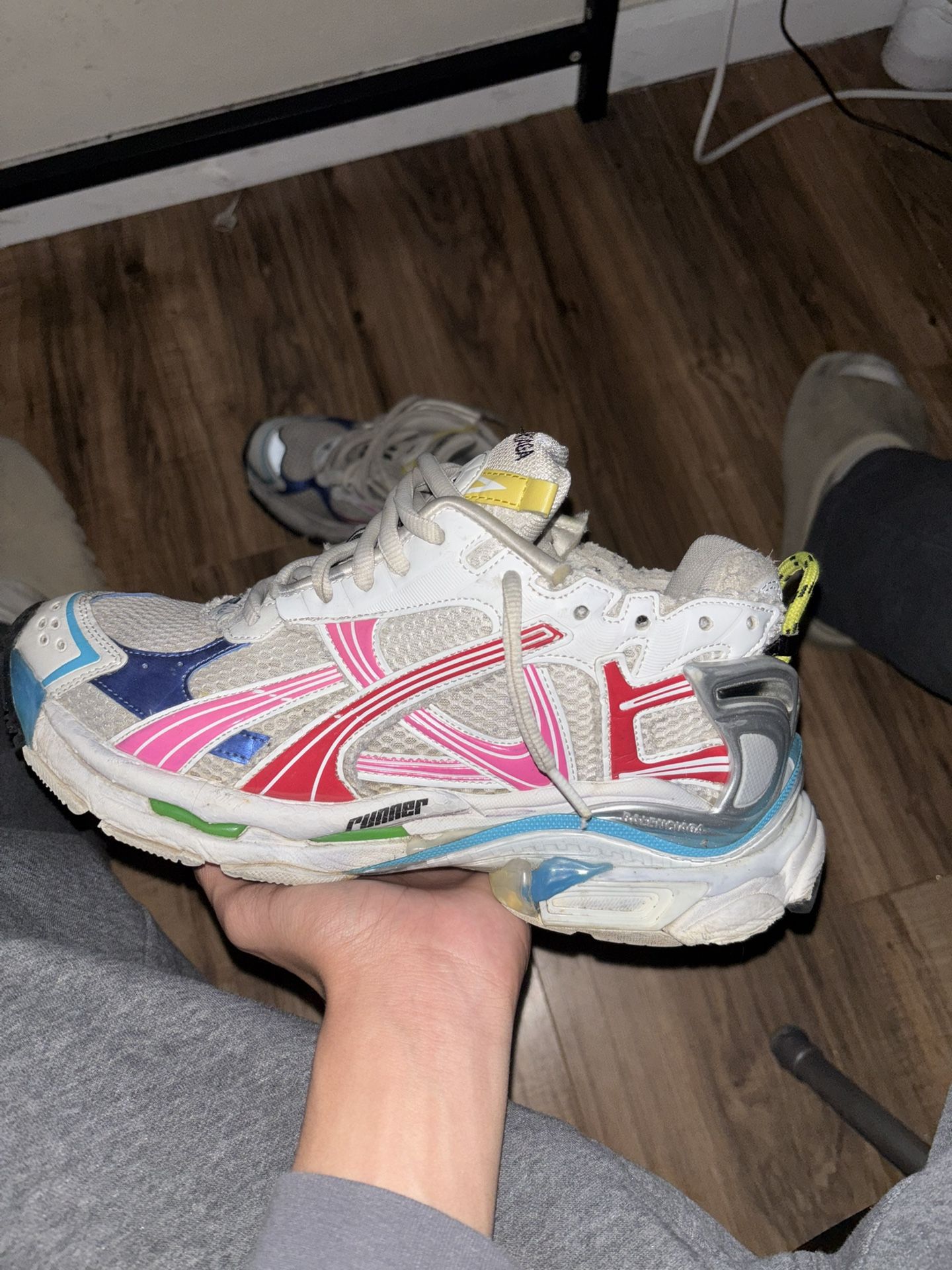 balenciaga runners size 41