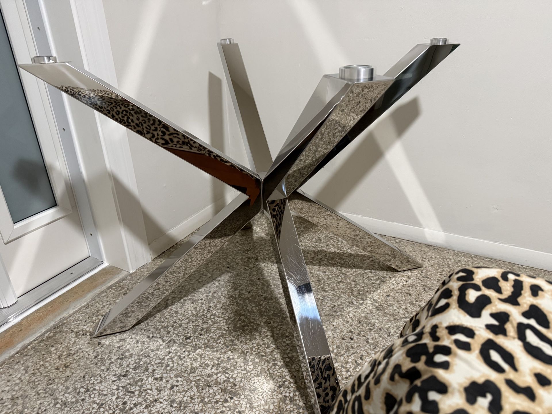 Custom Stainless Steel Dining Table Legs & Bases