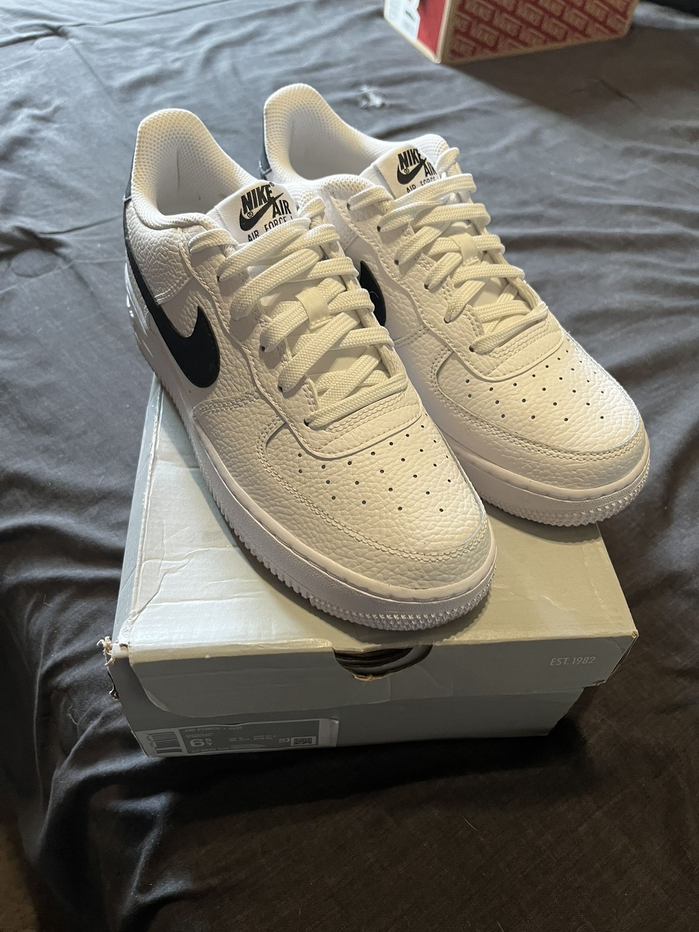 Nike Air Force 1 Low '07 White Black Pebbled Leather