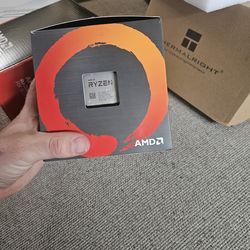 Ryzen 7 CPU with Brand new AMD CPU cooler