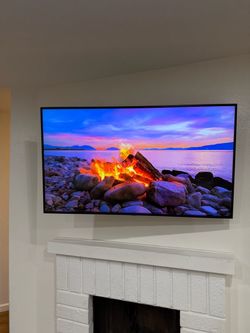 Samsung Large Flat Screen TV Wall Mountable 55”