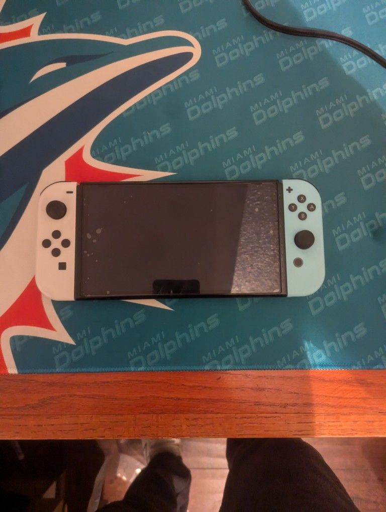 Nintendo Switch OLED (4 Games and Carrying Case