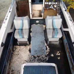 1972 Glastron V8 Bow Rider 