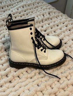 Dr Martin Boots