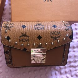 Comes With Box