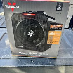 Vornado 1500-Watt Fan Compact personal Indoor Electric Space Heater with Thermostat