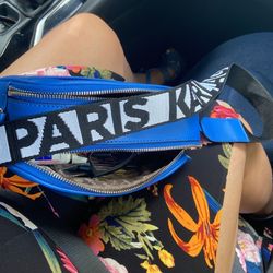Authentic purse  Karl  Blue camera  sise shoulder stripe  paris beautiful original