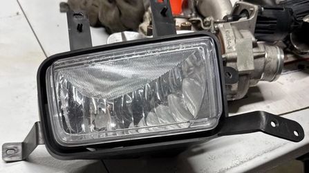Fog light Tahoe 15-20