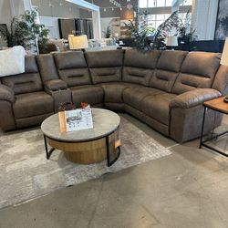 Couch/recliners