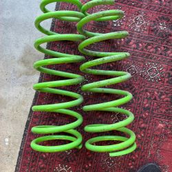 Land Cruiser 100 Rear Lift Springs 