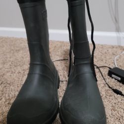kamik rubber snow boots size 13 green Hunting fishing work