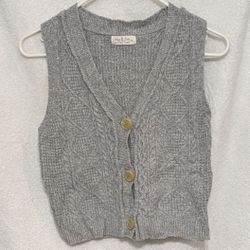 Jolie & Joy Gray Cable Knit Cropped Sweater Vest - Size Large