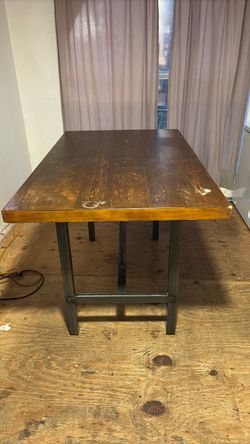 I kea table no stools