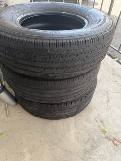 Bridgestone V-Steel RIB LT 245/75R16 Tire
