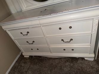 Girls dresser
