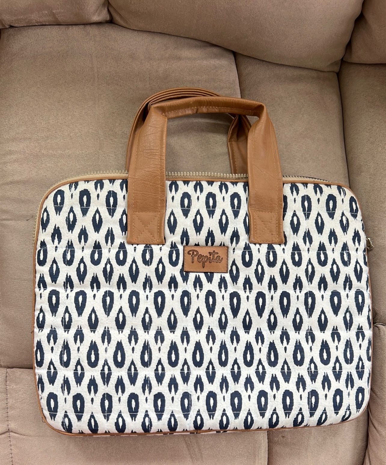 Laptop Carrier, So Cute !