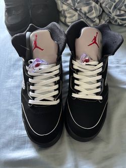 Jordan 5s Black Mettalic size 11