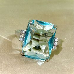 NWOT Aquamarine Emerald Cut with CZ accents cocktail ring in 7