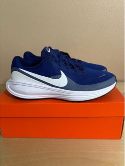 Men’s Revolution Shoes Size 13