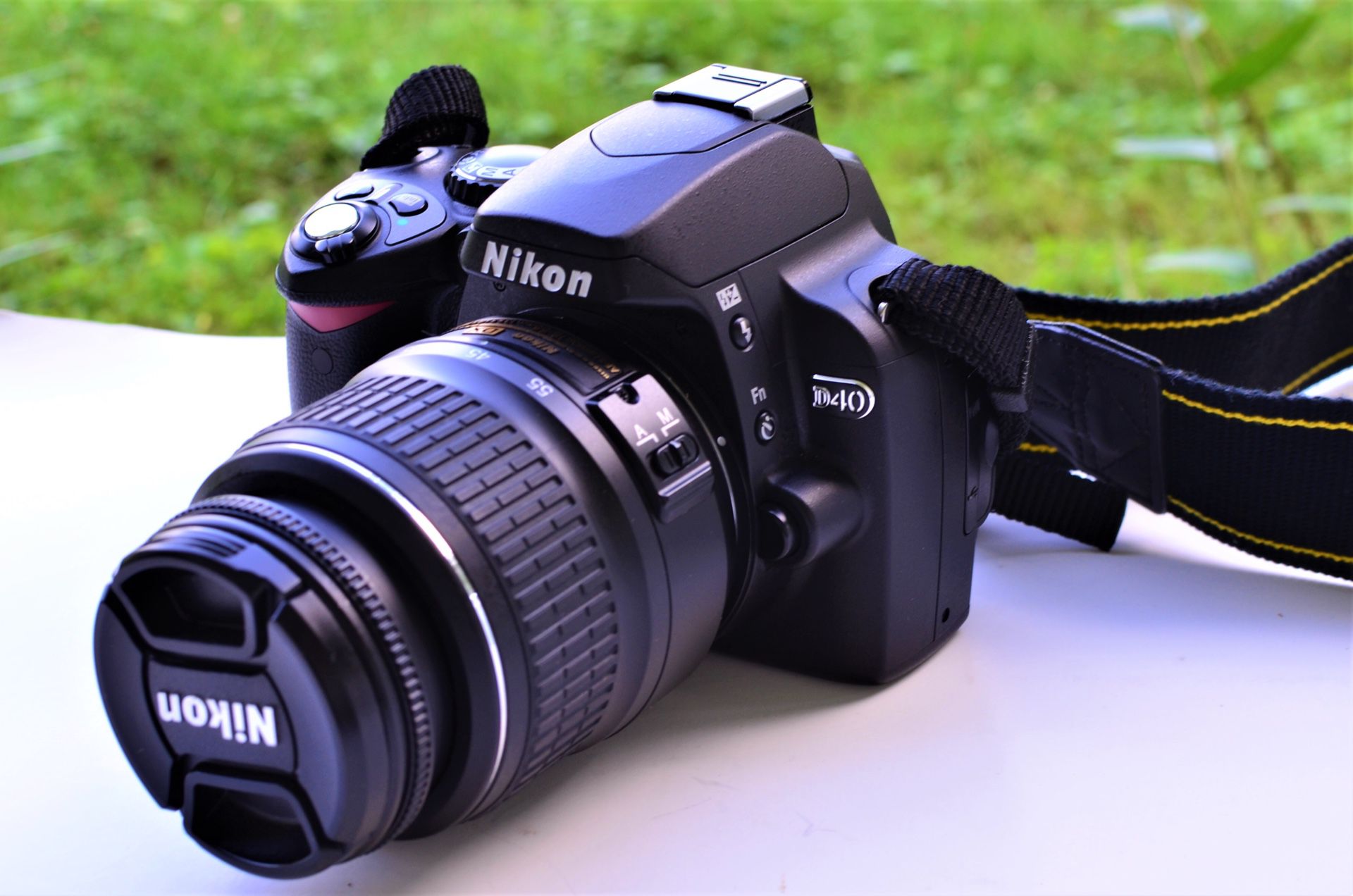 Barely Used Nikon D40 DSLR Camera With Lens