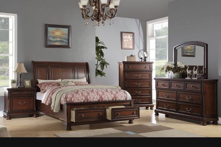 Queen Size Bed Not Mattress And Box Spring display picture 1