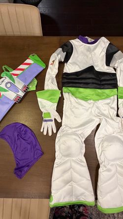 Buzz LightYear jumpsuit/ Kid size 9-10 - Used