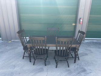 Table and 5 Chairs