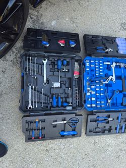 Match full mechanics tool set with case