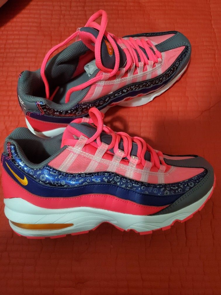 New Nike Air Max 95 (New, No Box) 6Y Regency Purple SERIOUS INQUIRIES ONLY!