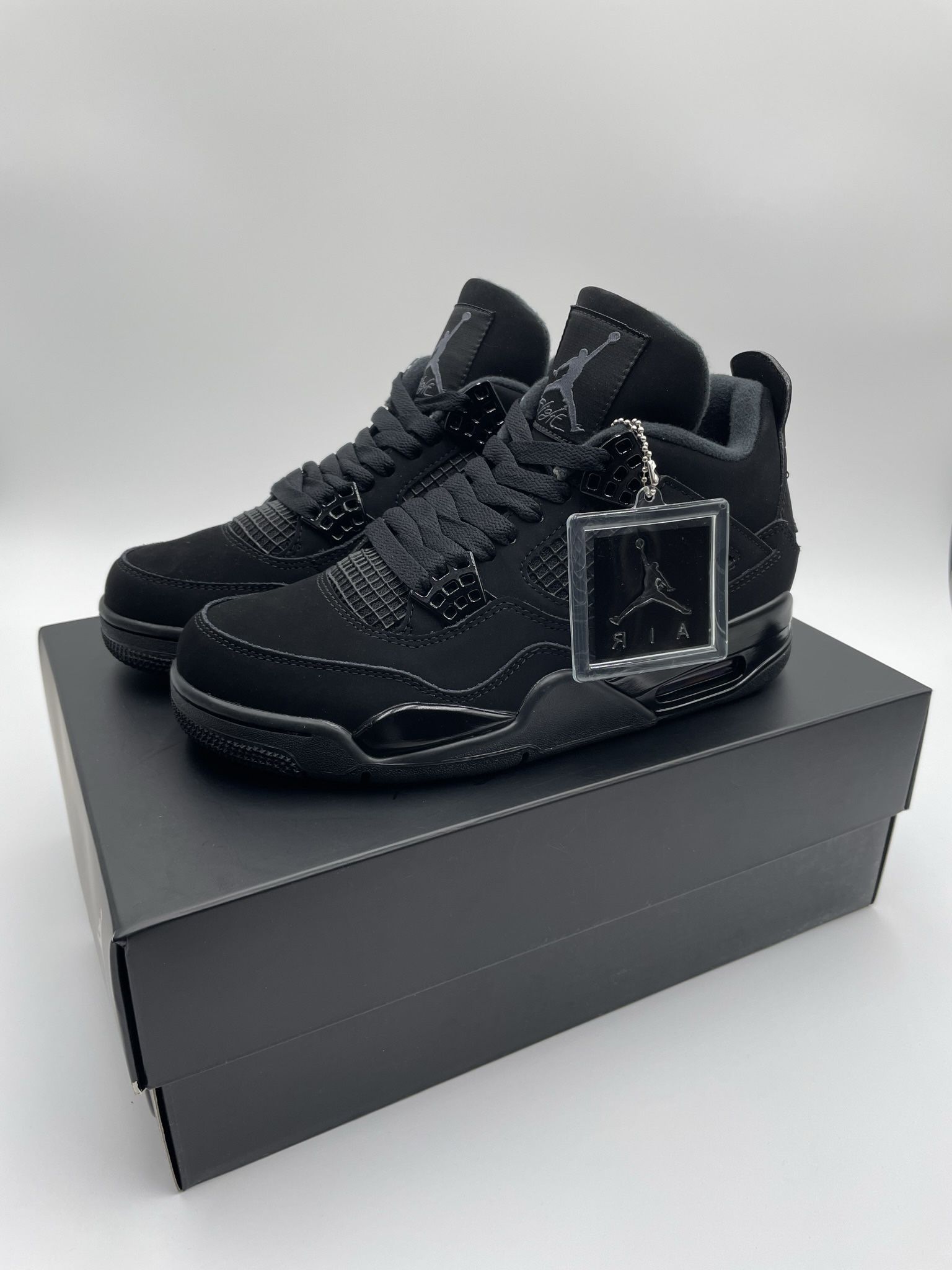 Black Cats Jordan 4