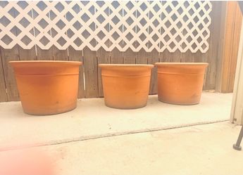 Set of 3 Large Terracotta Planters