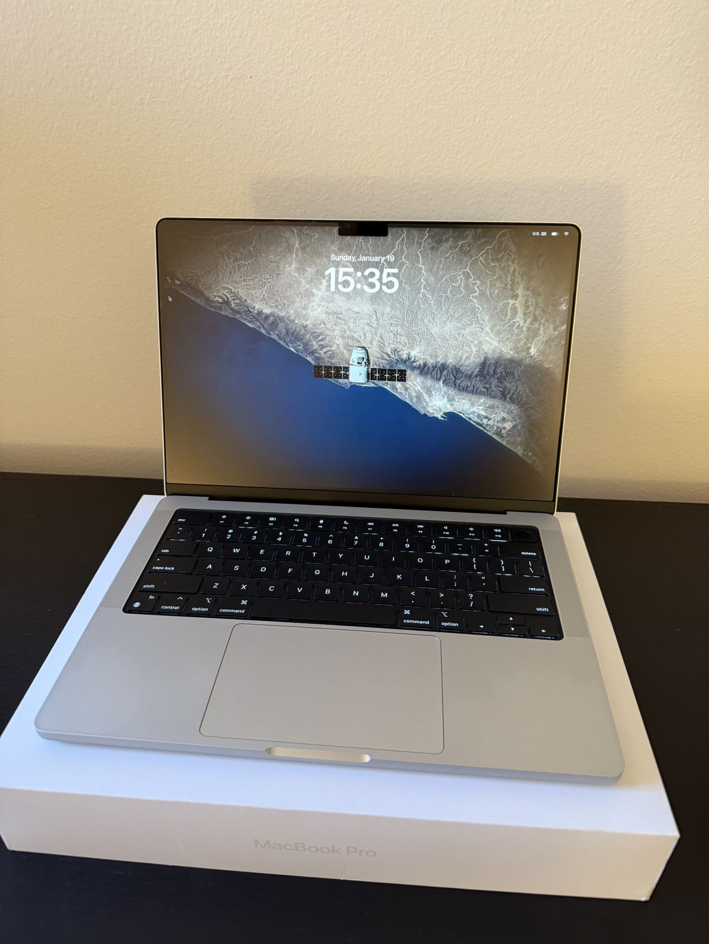 14” MacBook Pro 18/1TB, M3 Pro