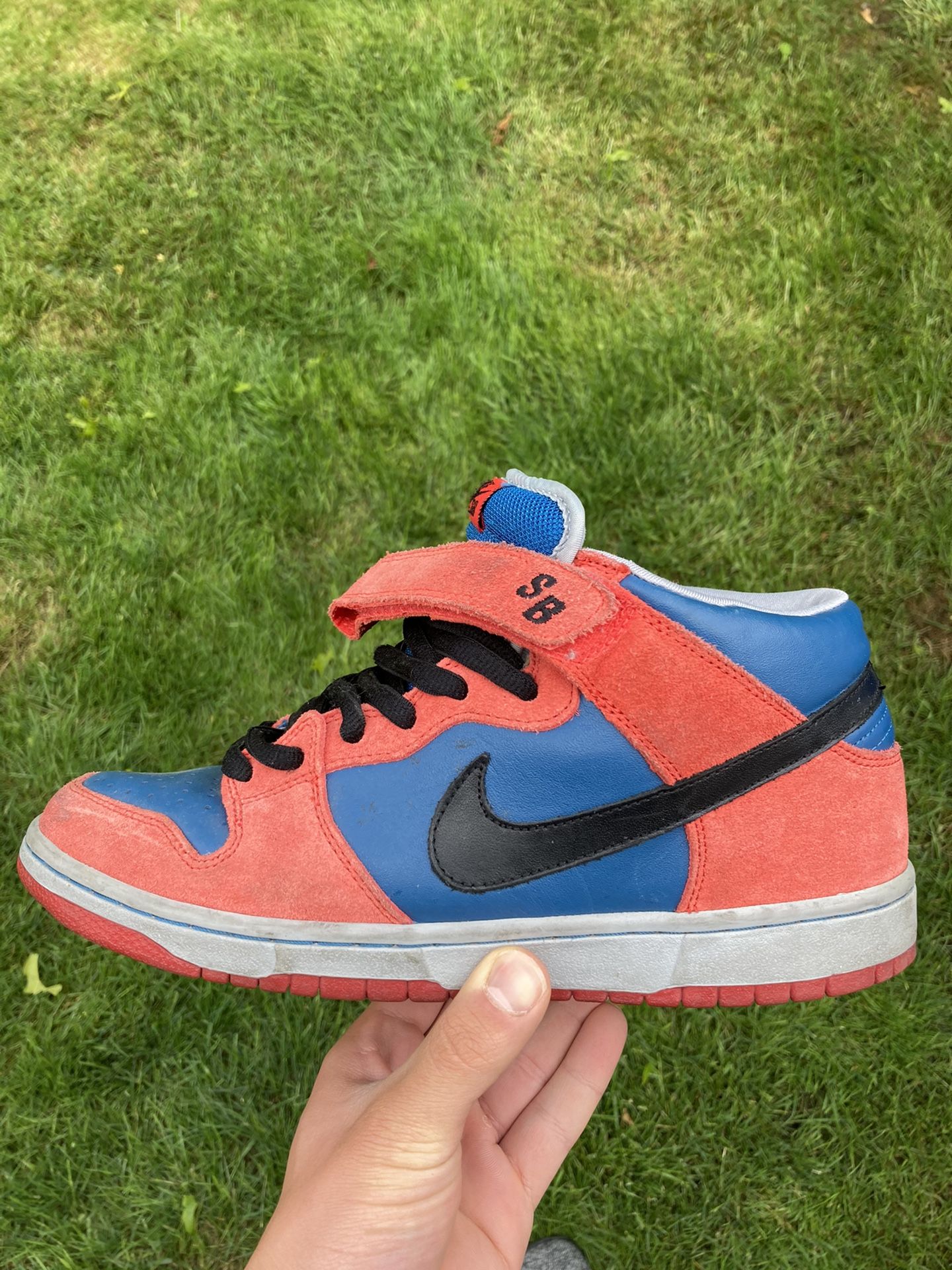 Nike SB Dunk Mid Spider-Man NDS Size 9.5