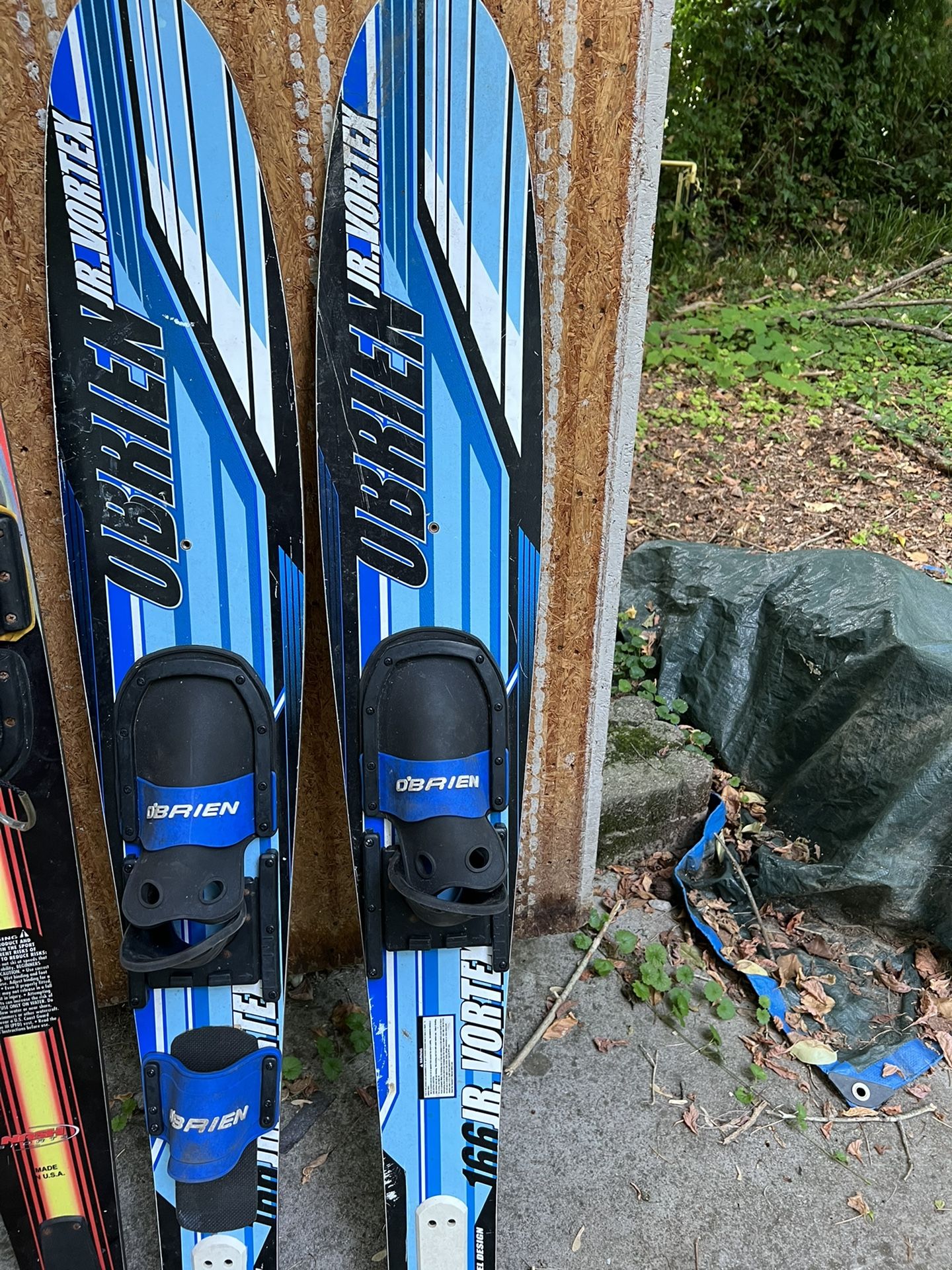 Jr Waterskis