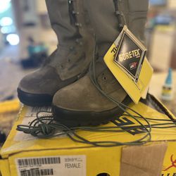 BELLEVILLE Army Combat Boots Gore-tex Authorized Military Women Sz 7.5
