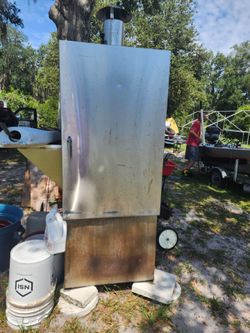 Stainless steel smoker 28x68x24  is the demetion,s Firefox is36x26