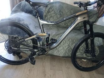 MOUNTAIN BIKE GIANT TRANCE ADVANCED 2 FOR $895