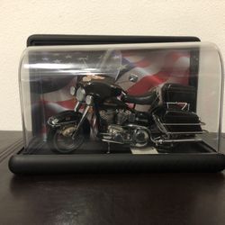 Franklin Mint 1976 Harley Davidson Electra Glide 